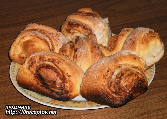 Булочки из дрожжевого теста с корицей Булочки из дрожжевого теста с корицей