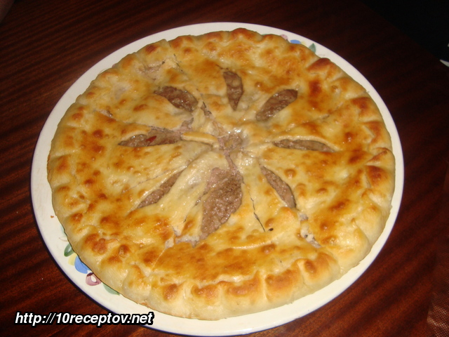 Фетчин (мясной пирог) Фетчин (мясной пирог)