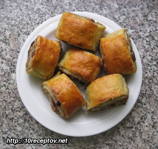 Печенье с орехами и изюмом Печенье с орехами и изюмом