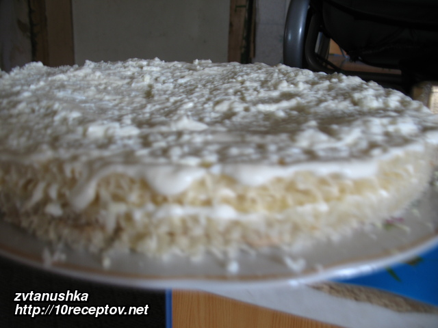Салат-торт с вафельными коржами и печенью трески Салат-торт с вафельными коржами и печенью трески